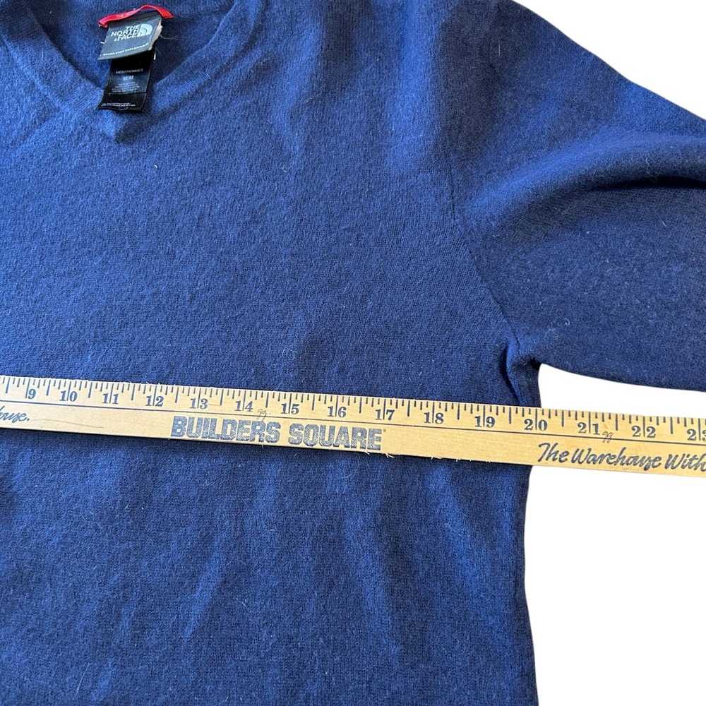 The North Face Mens V Neck Merino Wool Blend Sweater Medium Blue Long Sleeve - Picture 3 of 5